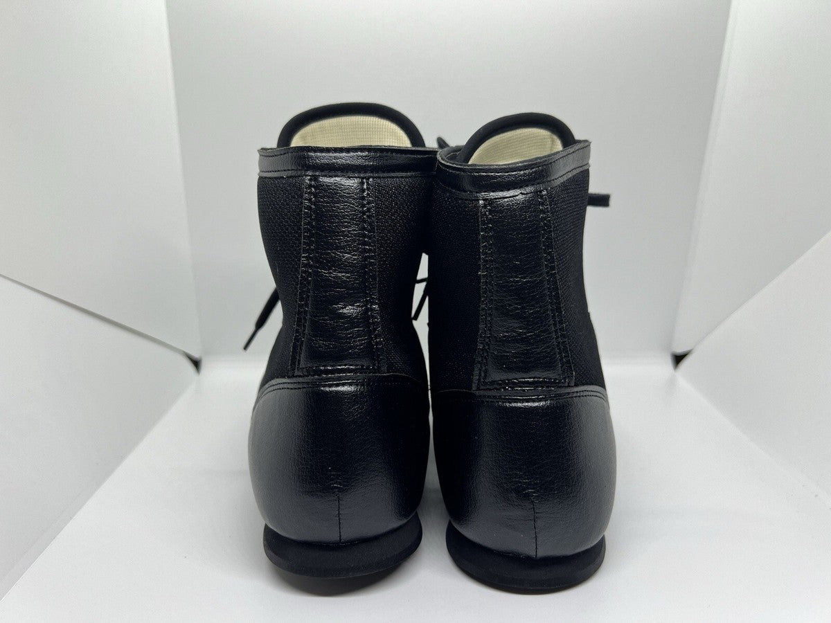 Winning RS-001 all-black boxing shoes, rear view